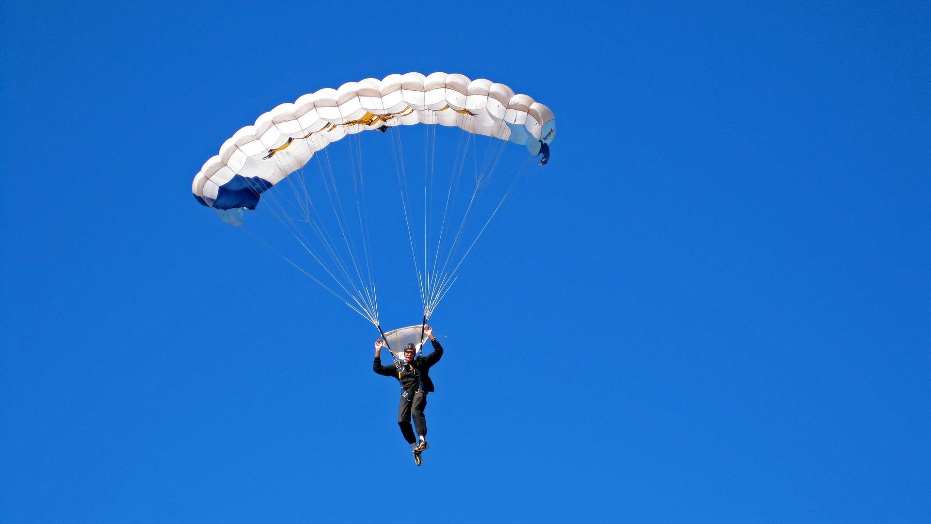 全球首届机器人竞技大赛落幕 科技与体育碰撞出新火花